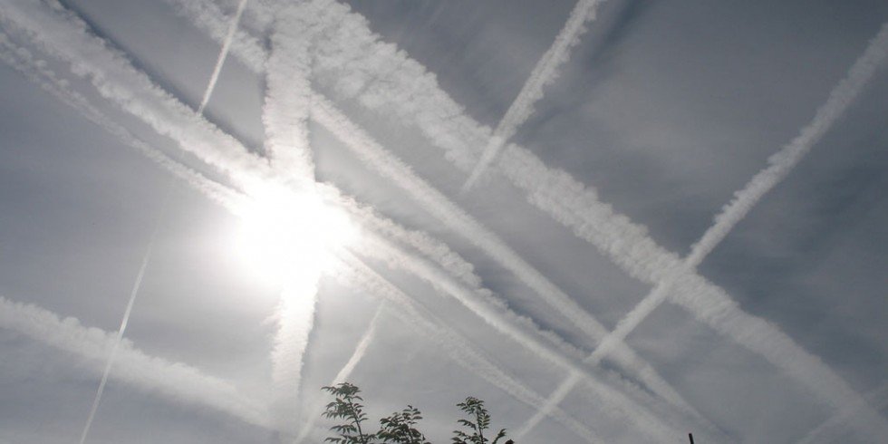 …and block out essential sunlight… Chemtrails blocking out the sun